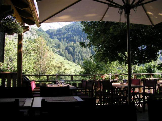 Hotel Des Alpes - Skiers & Bikers Lodge لا غراف المظهر الخارجي الصورة