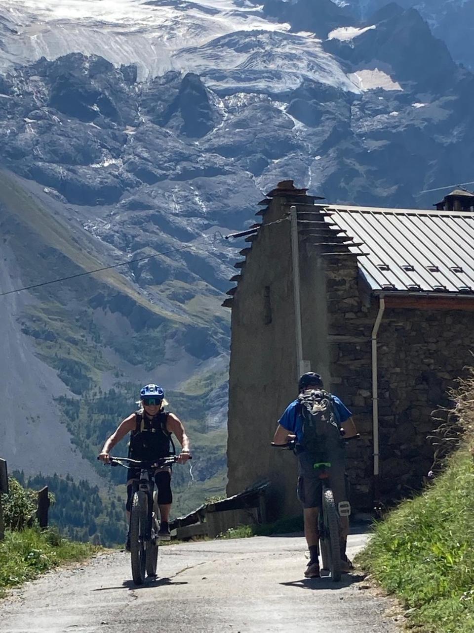 Hotel Des Alpes - Skiers & Bikers Lodge لا غراف المظهر الخارجي الصورة